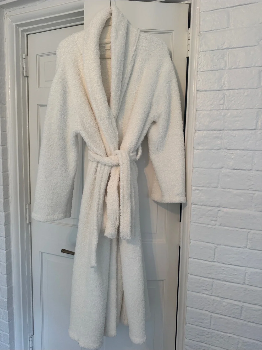 Barefoot Dreams Cozy Plush White Bathrobe with Waist Tie